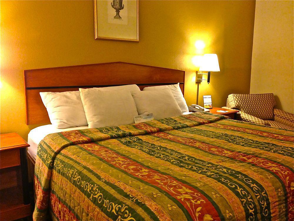 Days Inn By Wyndham Florence Cincinnati Area Zewnętrze zdjęcie