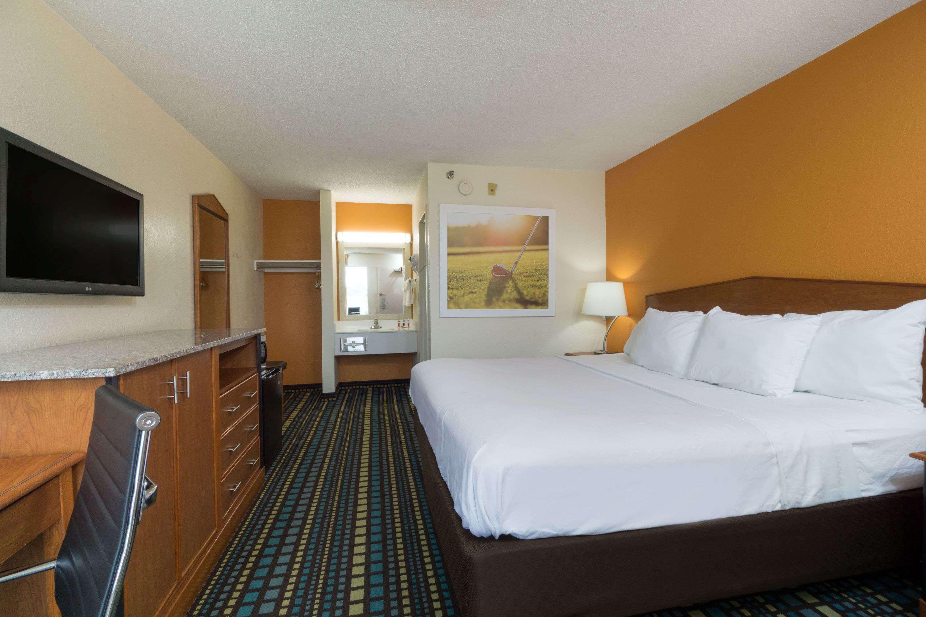 Days Inn By Wyndham Florence Cincinnati Area Zewnętrze zdjęcie